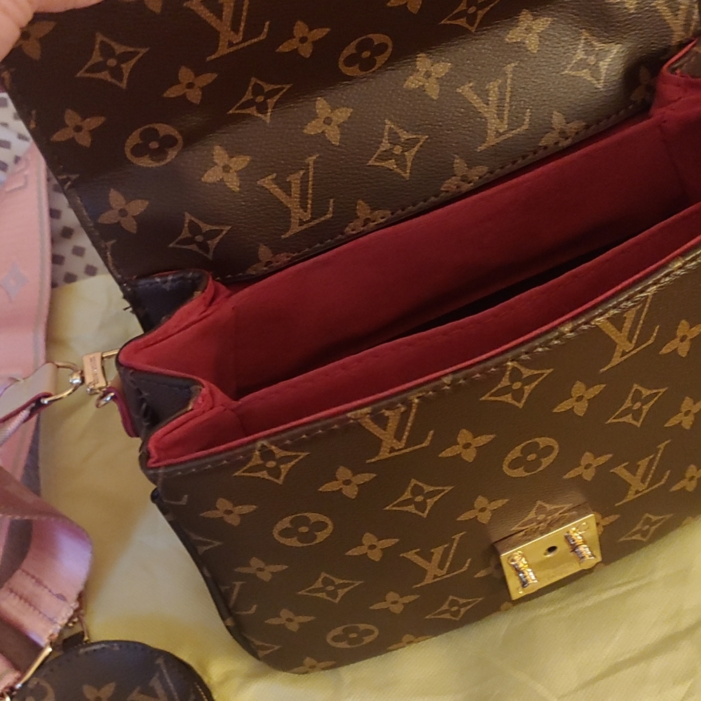 Purse - Picture 4 of 4